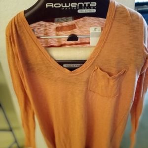 M We the Free Womans XS light weight Orange T Shirt